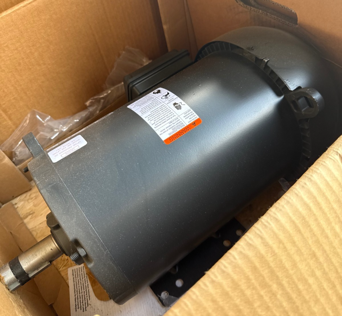 Dayton Motor 5 HP MODEL 36VF05B 2XMC 1750 RPM 208/460 V 13/6.49  AMP 3 PH FRAME