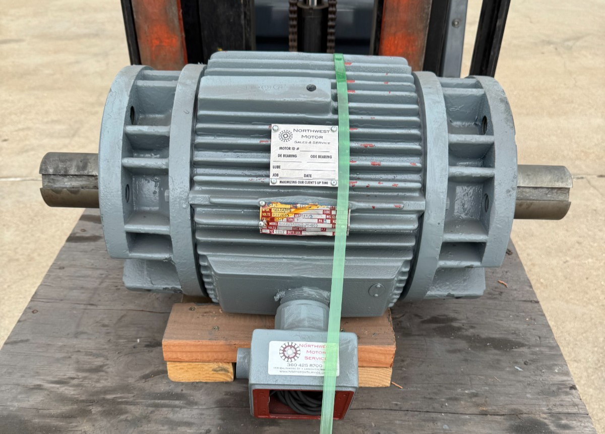 RELIANCE MOTOR DOUBLE SHAFTED GG1 3.6HP 5MAF13898GT-NG-MOD 725 RPM 230/460V