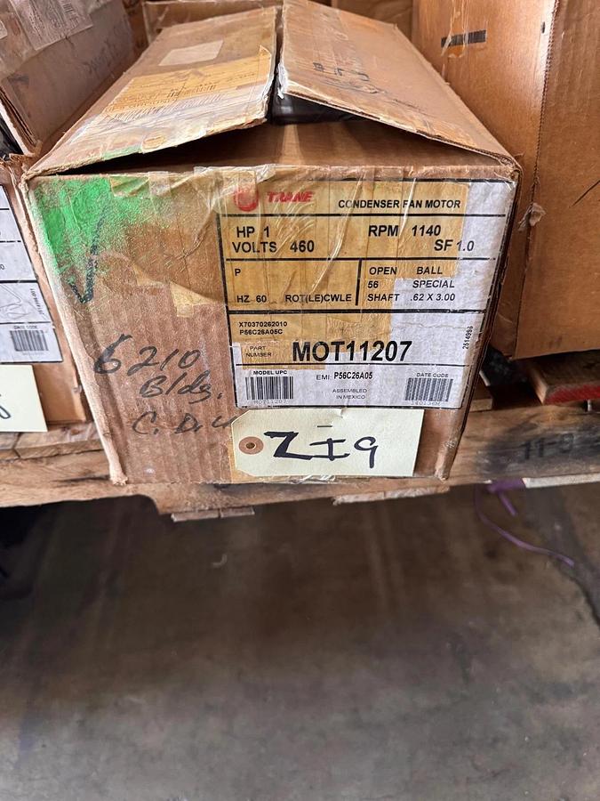 TRANE Motor 1 HP MODEL MOT11207  P56C26A05 ZI8 Z19 ZL1 1140 RPM 460V 1.8 AMP 3 P