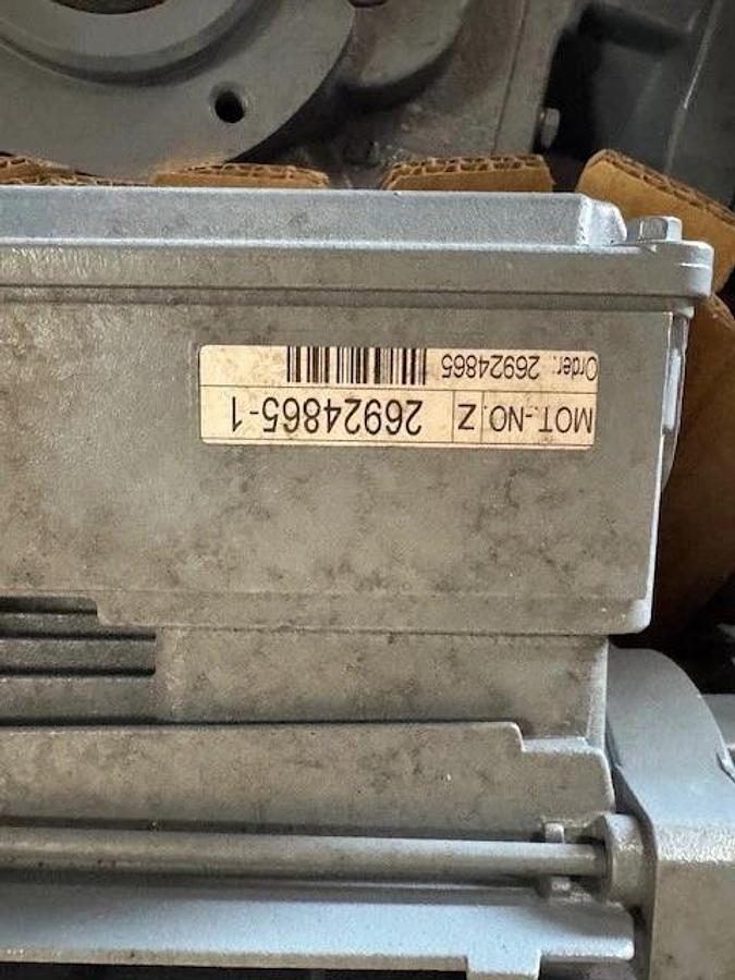 SEW-EURODRIVE GEAR MOTOR WA9 10 M0D K47 DRN100L4/BE5HR/AFQ5 1758 TO 129 RPM 5HP