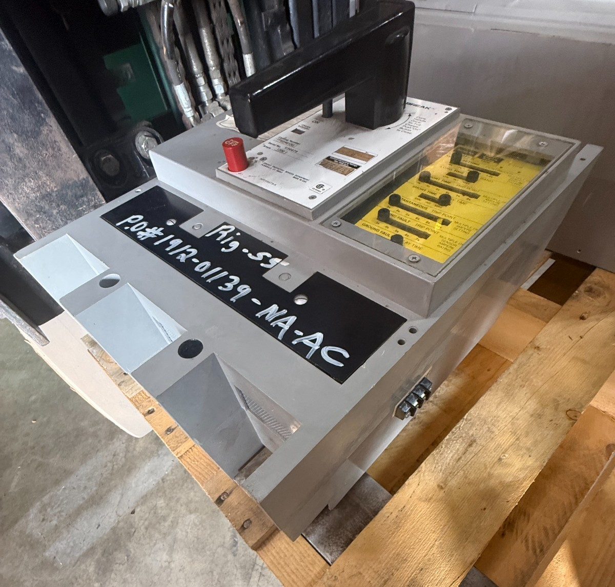 Refurbished General Electric 1200 AMP Power Break I BREAKER MODEL TPSS4612 W VERSA TRIP 2YX3
