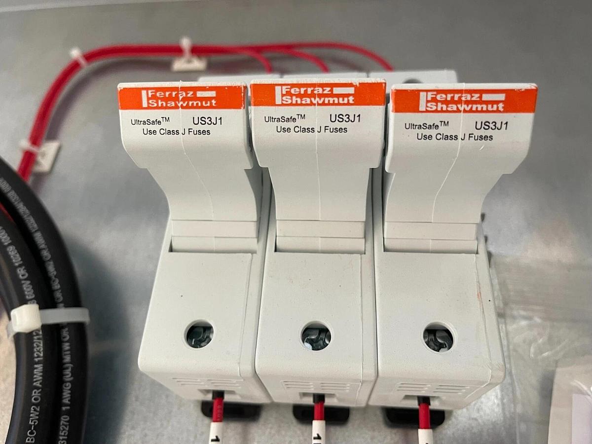 AUMA 800 Amp MOTOR Starter 35" X 35" X 12" ENCLOSURE AOOO225056 ABB BREAKERS