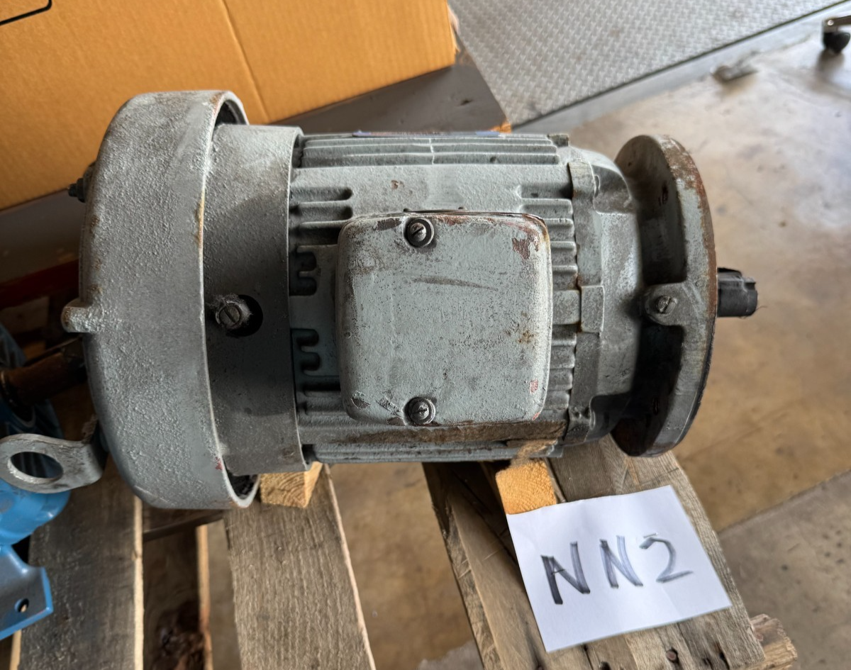 LOUIS ALLIS MOTOR NN2 2 HP MODEL CJ4B 3101432M001 1155 RPM 220/460 V 7.4/3.7 AMP