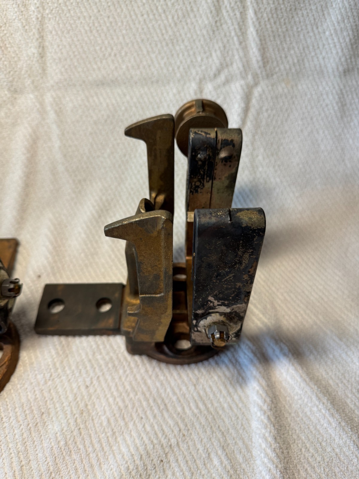 S&C SM-5 4" LOCKING POWER FUSE CLIP ASSEMBLY ZZ7 5/15KV SINGLE BARREL  # 87509R2