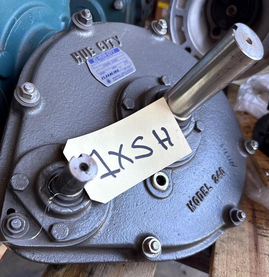 HUB CITY GEAR REDUCER 1XSH MOD 240 0221-16439 8-1 RATIO STYLE 1308