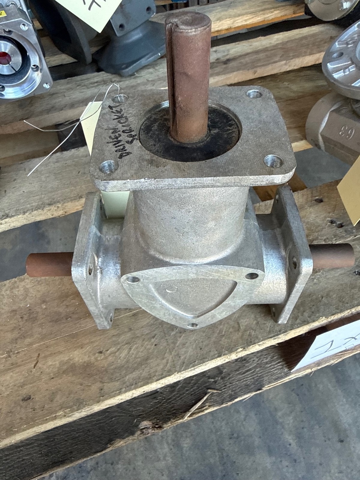 BOSTON GEAR GEAR REDUCER 1XQC MOD RA1531 3.675 HP 1750 RPM IN 1 TO 1 RATIO