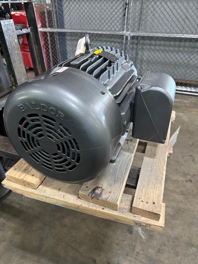 BALDOR INDUSTRIAL Motor 10 / 4.4 HP VA4 MODEL 1780/1180 RPM 460 V 12.7/6.6 AMP