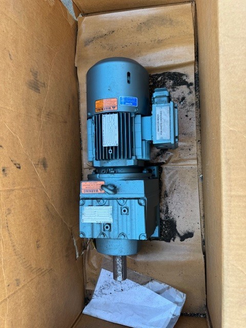 SEW-EURODRIVE GEAR MOTOR WA15 27 MOD DFT90S4BHG2HRTHACC4 1740  TO 10 RPM 11/2 HP