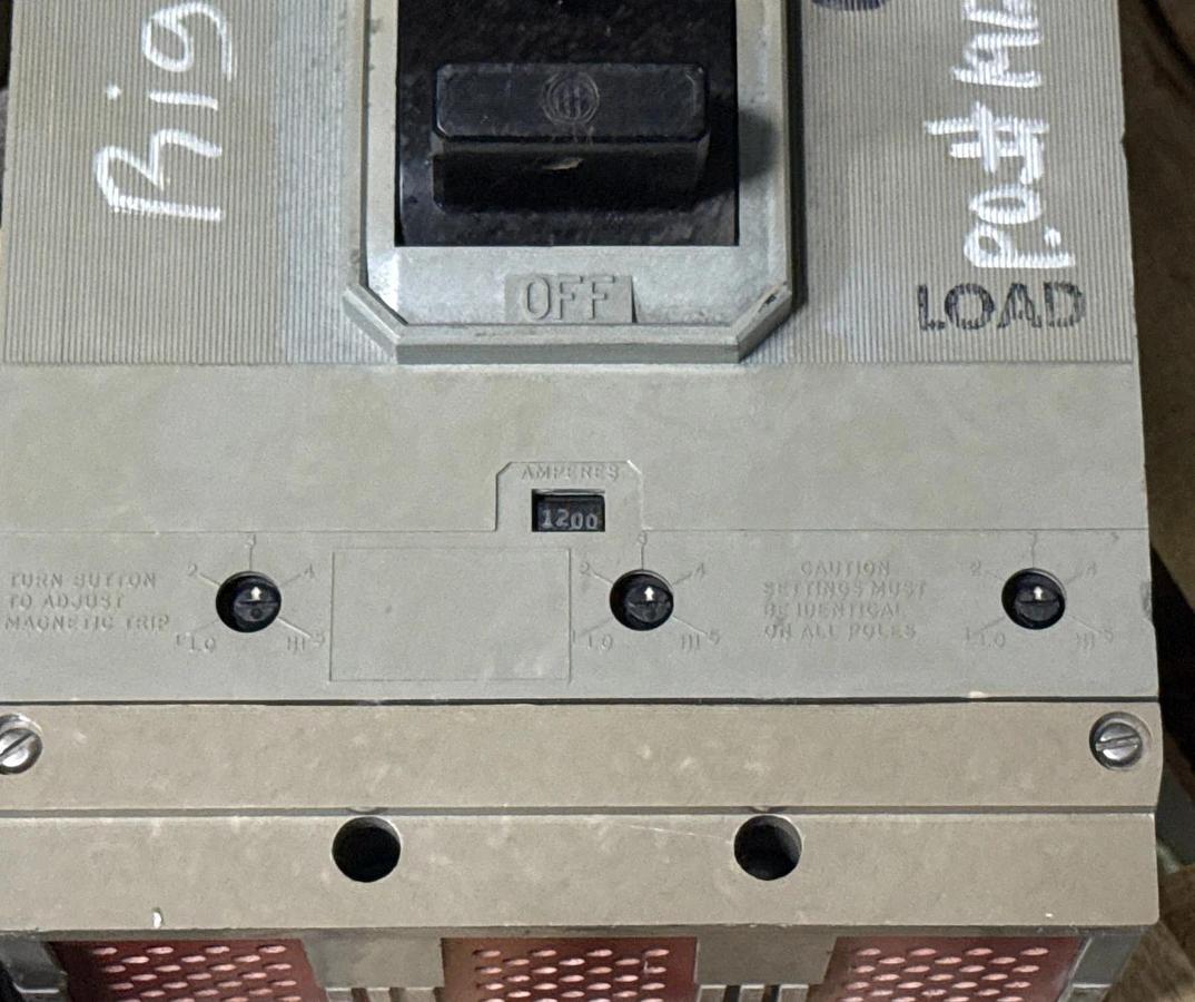 Refurbished ITE 1200 AMP BREAKER 2YU9 MODEL HP3-M1200 TYPE ETM 1200 AMP SHUNT TRIP NO. FRAME
