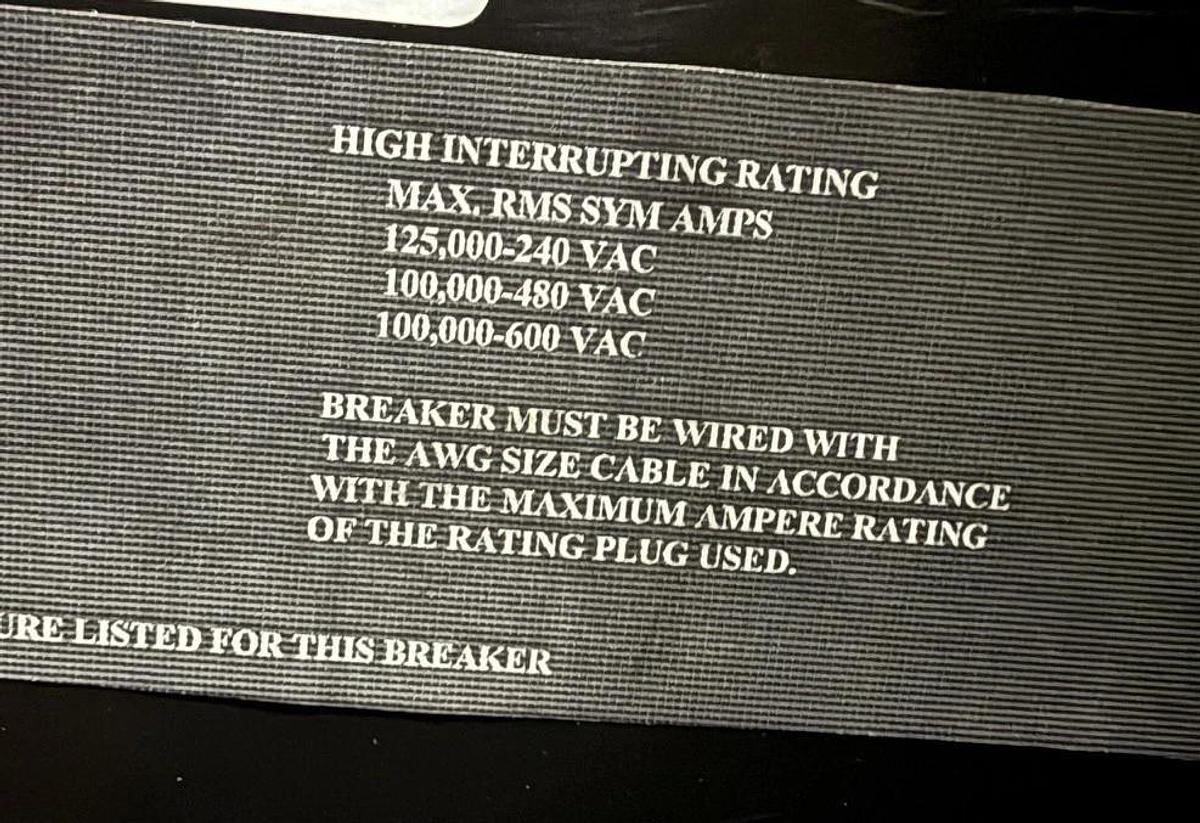 Refurbished Westinghouse 2000 AMP BREAKER 2YV1 PCC2000 SO # 62F3414 W/ DRAWOUT 600 V 3 POLE