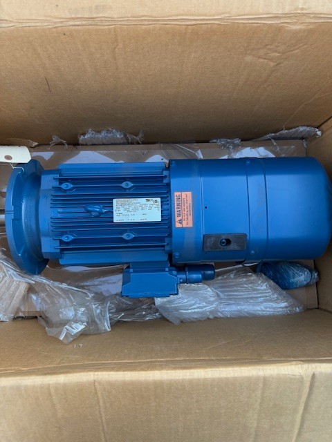 SEW-EURODRIVE MOTOR WITH BRAKE WA18 MOD DRL132S4BE11HF/FL/TF/AS7H