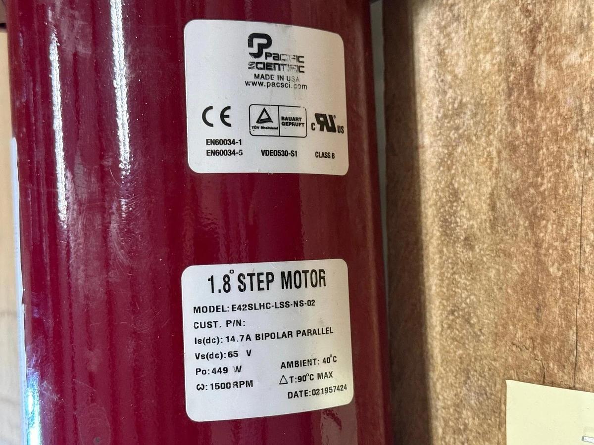 PACIFIC SCIENTIFIC 1.8 HP STEP MOTOR 1XD MOD E42SLHC-LSS-NS-02 1500 RPM 65 V DC