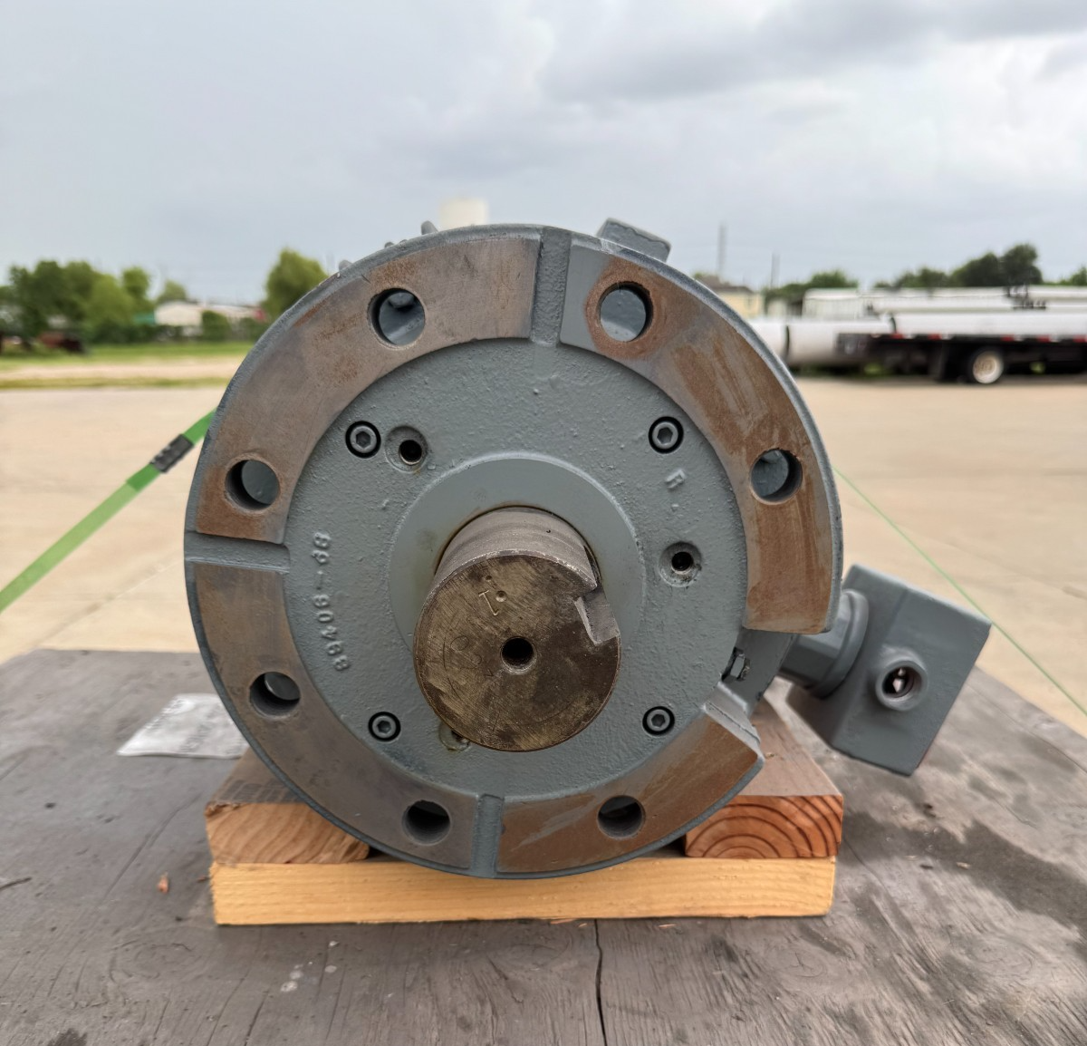 RELIANCE MOTOR DOUBLE SHAFTED GG1 3.6HP 5MAF13898GT-NG-MOD 725 RPM 230/460V