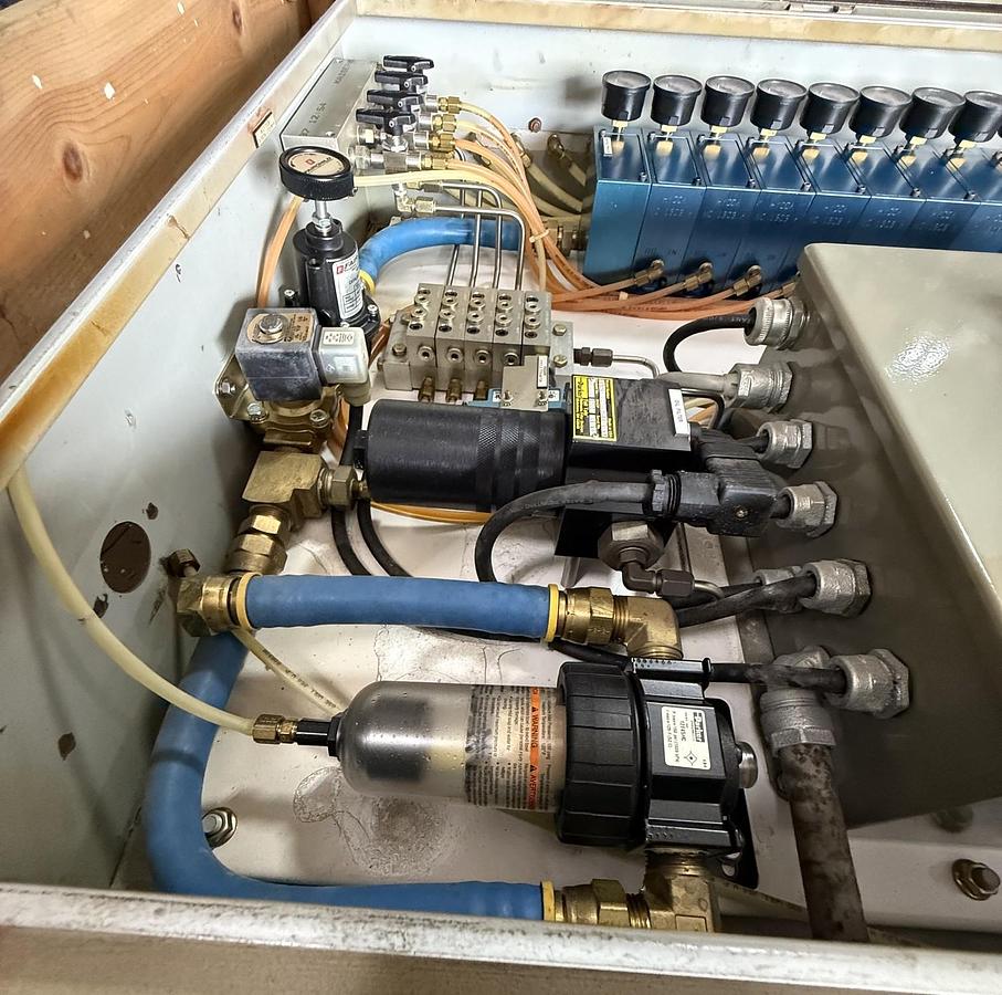 Refurbished HYCOA AIR/OIL LUBRICATION UNIT A0-100 8-POINT MODEL C99-12776