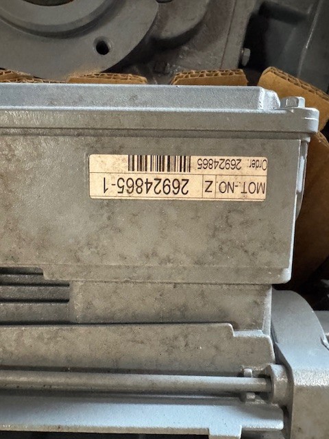 SEW-EURODRIVE GEAR MOTOR WA9 10 M0D K47 DRN100L4/BE5HR/AFQ5 1758 TO 129 RPM 5HP