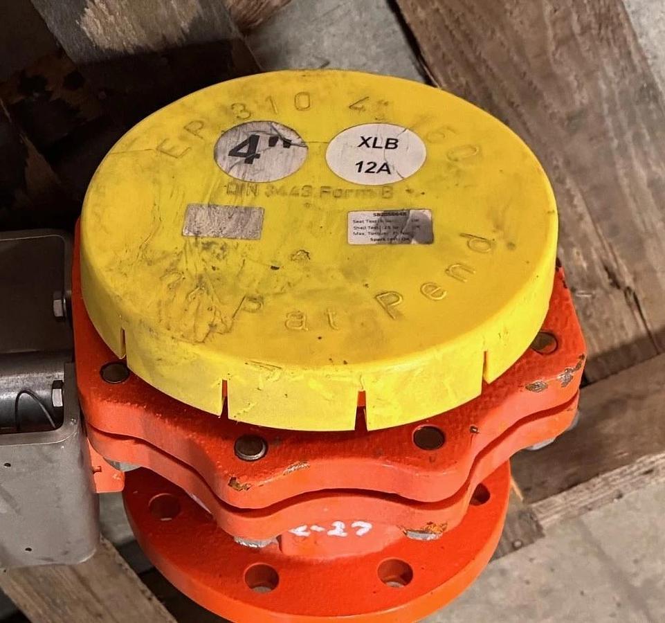 XOMOX 4" 150 RF FP PFA LINED BALL VALVE VA14I CAT XLB-12A W AIRTORQUE ACUATOR