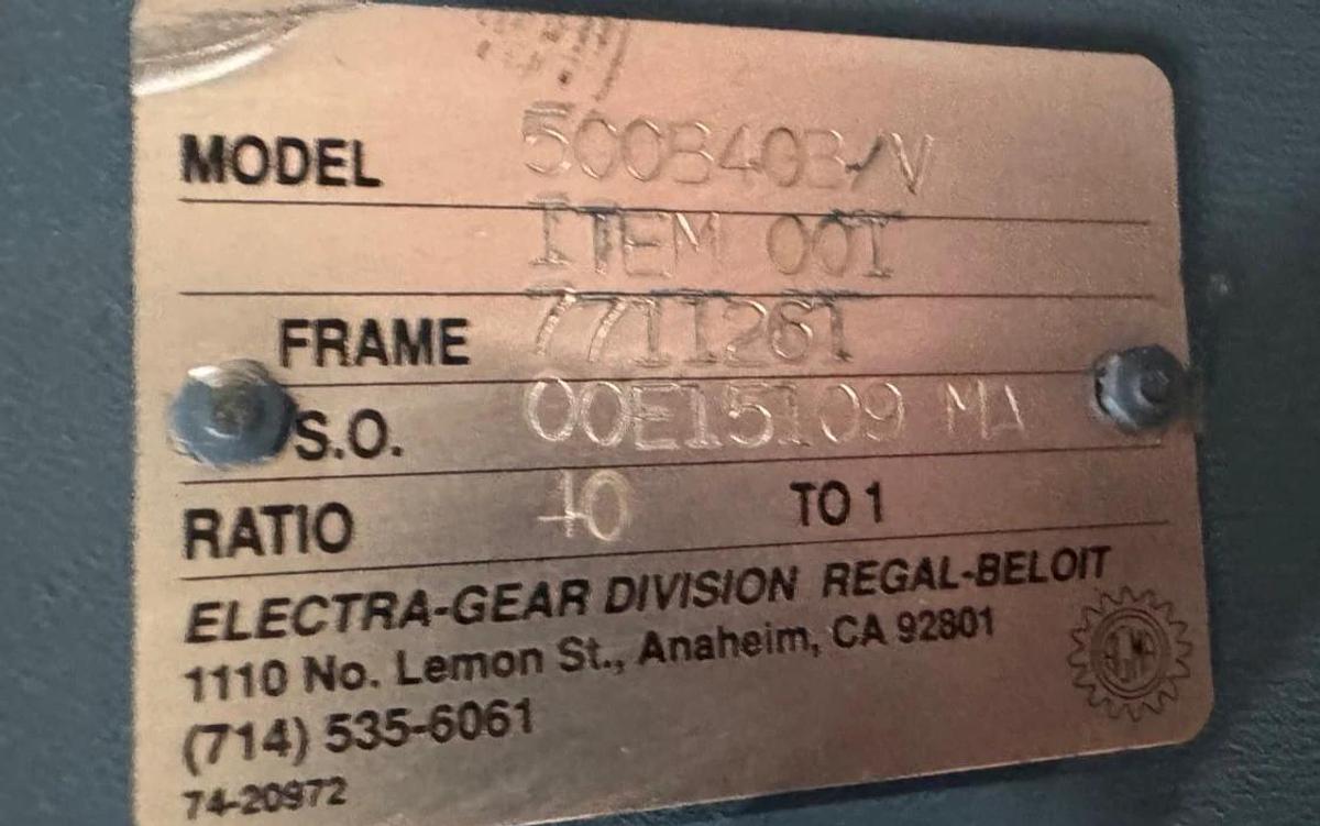 REGAL-BELOIT GEAR REDUCER 1XOB MODEL 500B403/V 10 TO 1 RATIO