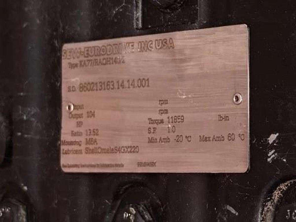 SEW-EURODRIV GEAR REDUCER MOD KA77/RAQH14 1XM 1750 TO 104 RPM 2.65" HOLE SIZE