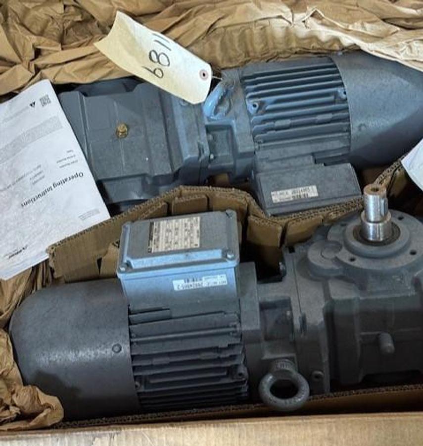 SEW-EURODRIVE GEAR MOTOR WA9 10 M0D K47 DRN100L4/BE5HR/AFQ5 1758 TO 129 RPM 5HP