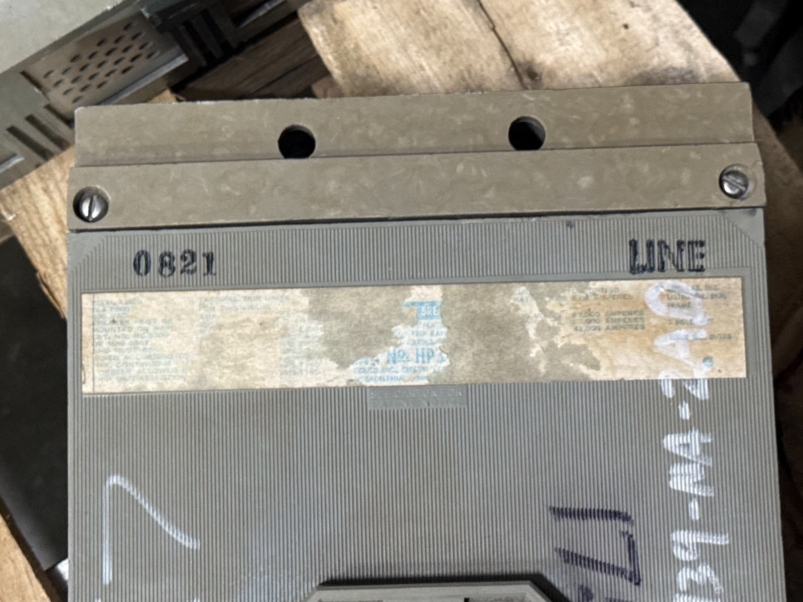 Refurbished ITE 1200 AMP BREAKER 2YU9 MODEL HP3-M1200 TYPE ETM 1200 AMP SHUNT TRIP NO. FRAME