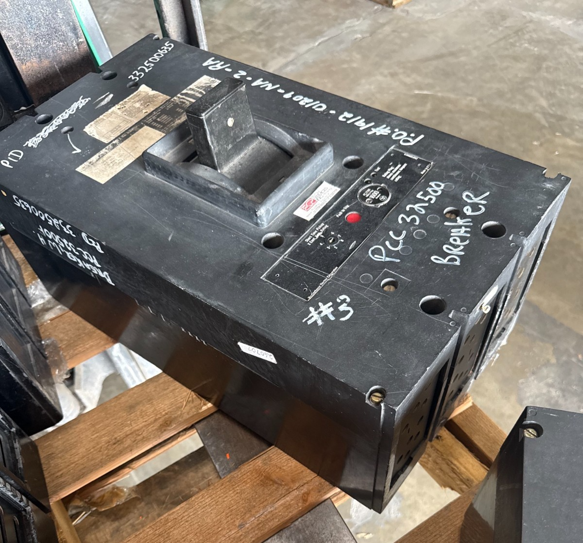 Refurbished Westinghouse 2500 AMP BREAKER PC32500F 2KA PC FRM 3P 600V 1600 A TRIP 2YW3 2YW4