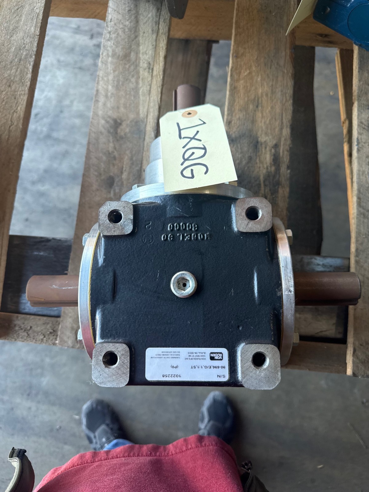 VON RUDEN RIGHT ANGLE GEAR BOX 1XQG 1 TO 1 RATIO MODEL 90-696 EG 1:1 ST