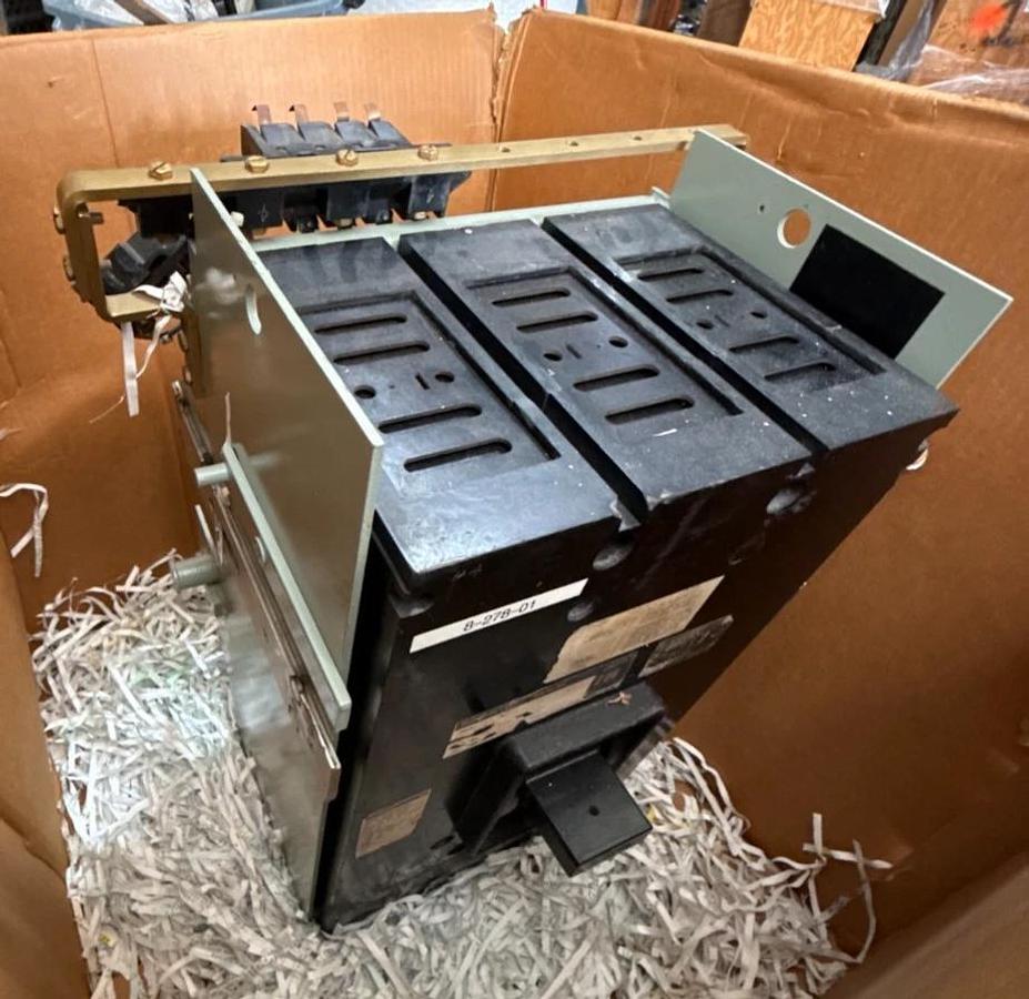 Refurbished WESTINGHOUSE 2000 AMP BREAKER MODEL PC3200FCSN 2YV9 FRAME 3P W/DRAWOUT