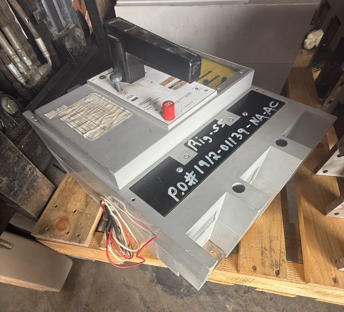 Refurbished General Electric 1200 AMP Power Break I BREAKER MODEL TPSS4612 W VERSA TRIP 2YX3