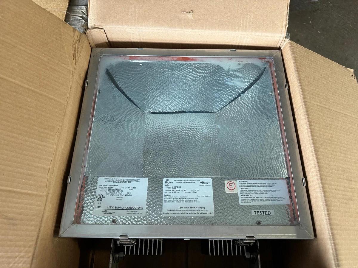 Flood Light COOPER PAULHN NHIDPS4IB EXPLOSION PROOF 400 WATT STAINLESS