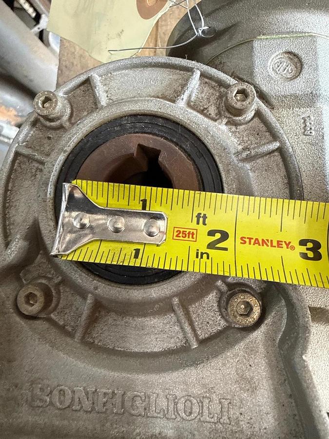 ELSTO TRANSMISSION GEAR REDUCER 1XQD MOD MVF49VP63 80 TO 1 RATIO
