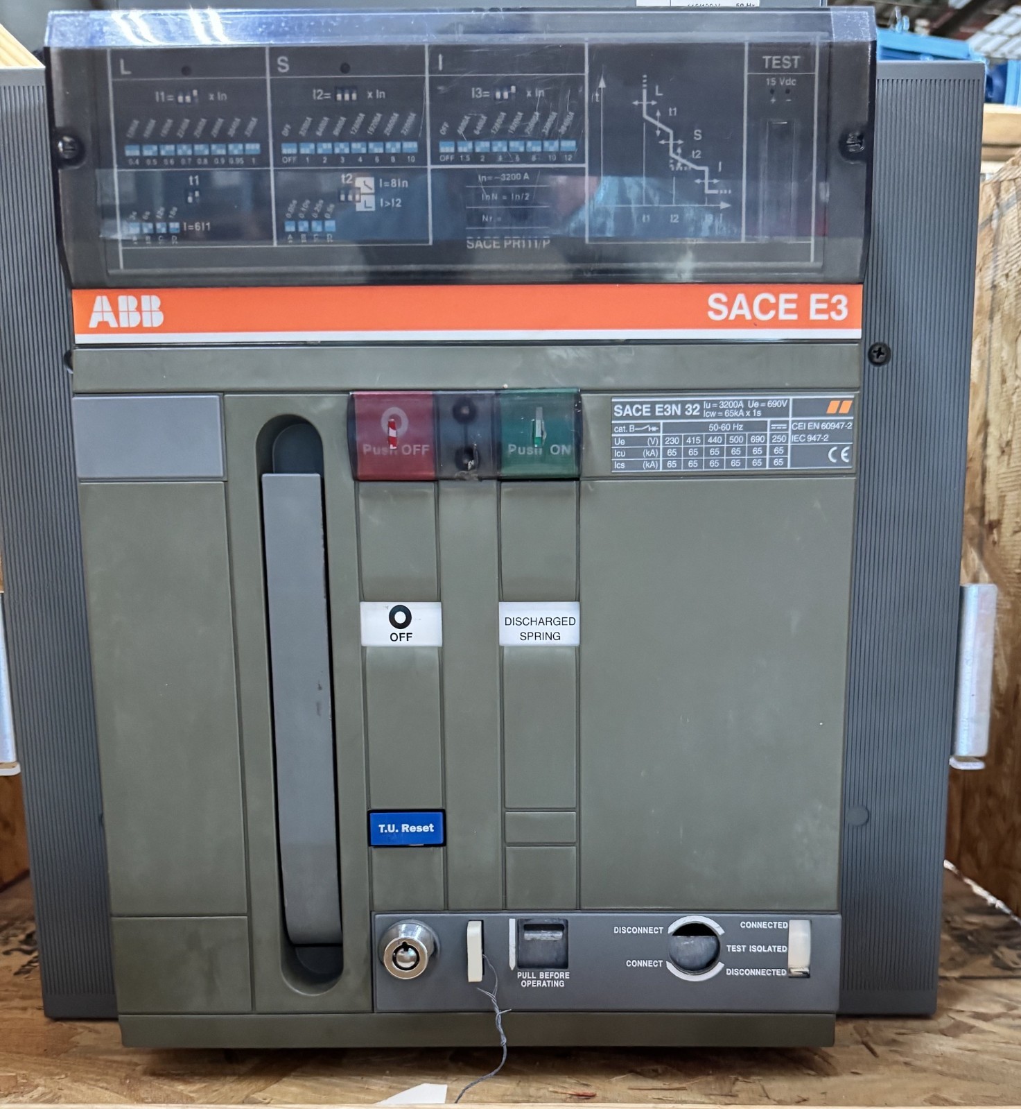 Refurbished ABB 3200 AMP HIGH BREAK AIR BREAKER  2YV4 MODEL SACE E3N 3 POLE 3200 AMP PLUG