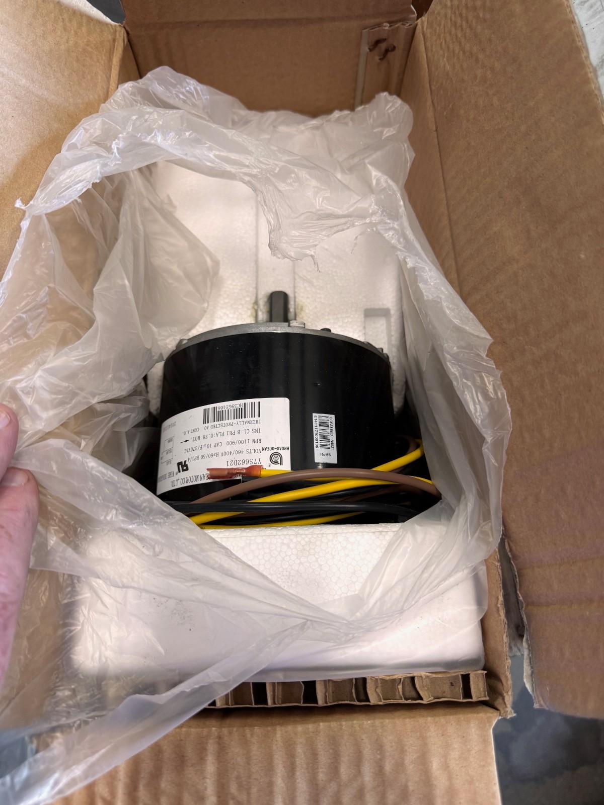 GENTEQ Motor 1/4-1/5 HP MODEL HC39GE464 ZI7 ZM5 ZM6 1100/900 RPM 400/460V