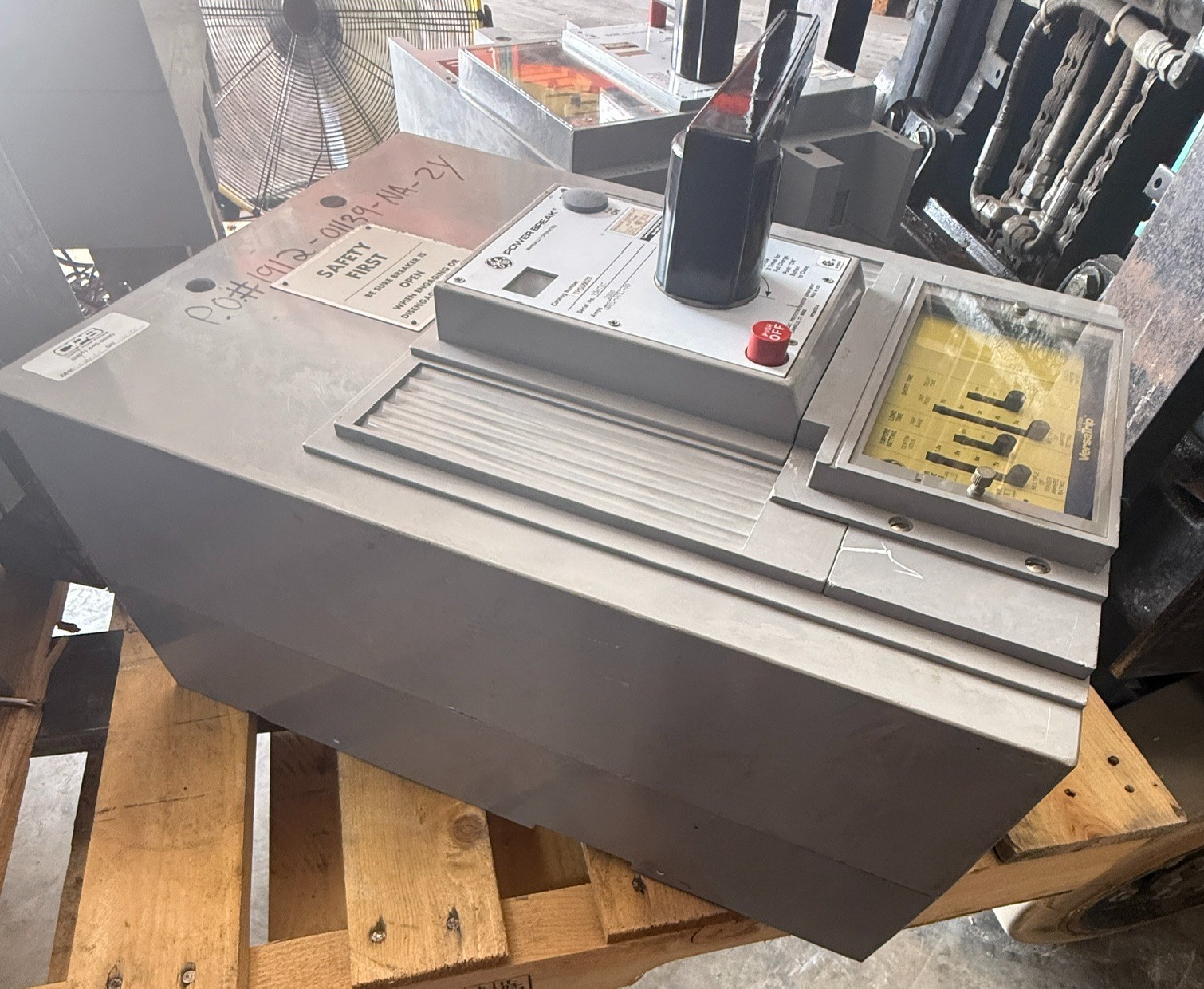 Refurbished General Electric 2000 AMP Power Break I BREAKER MODEL TPSS6620 W VERSA TRIP 2YX4