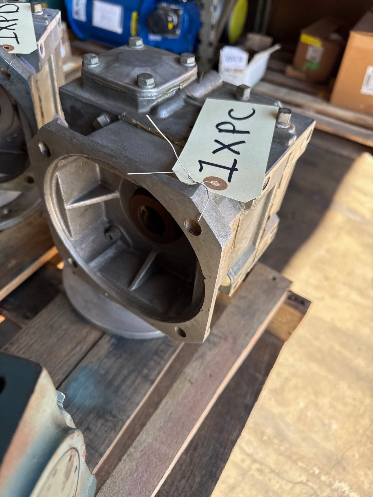 SHARP MIXER REGAL/SPARTAN GEAR REDUCER 1XPC MOD 2/1E3M-15 AL505100/1A56C1.00 175
