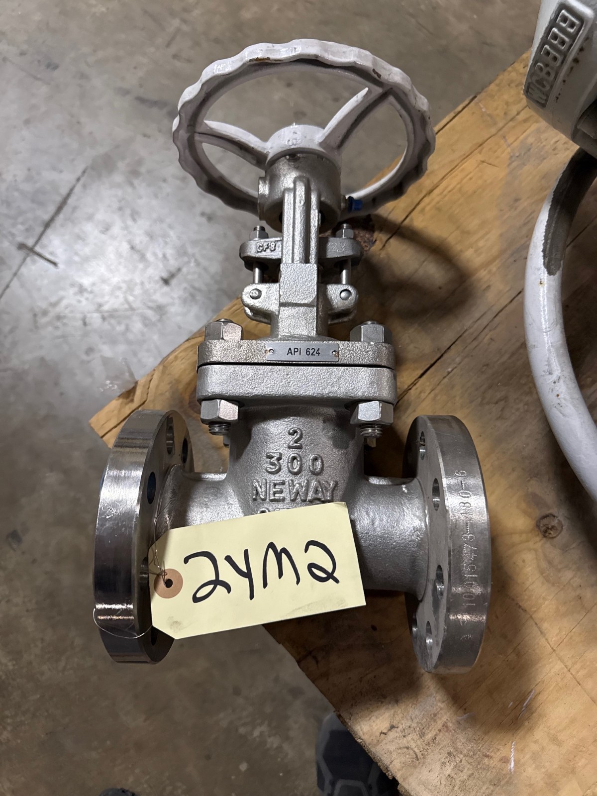 Used 2" 300 RF GATE VALVE 316 SS HANDWHEEL OP NEWAY 2G3RG12-6-GRA-ULE 2YM2 3 4