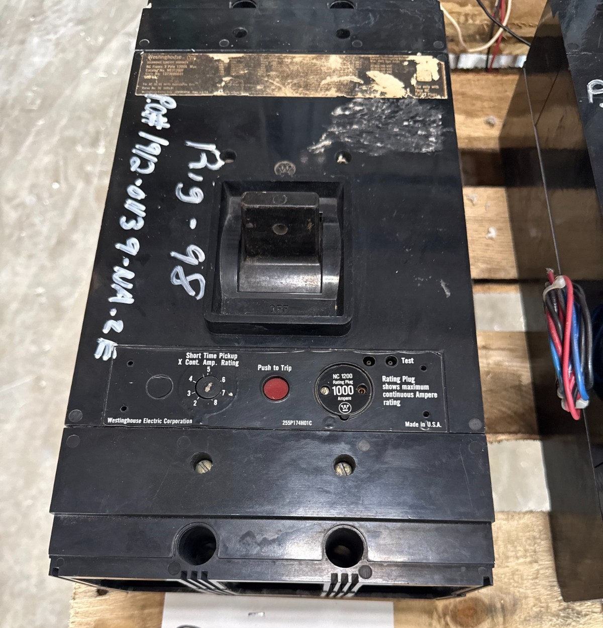 Refurbished WESTINGHOUSE SELTRONIC 1200 AMP 600 V BREAKER HNC31200F FRAME HNC 1200A 2YU1 2