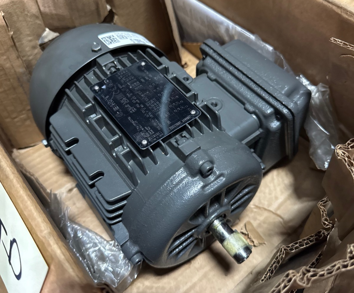Used WEG 1/2 HP W21 TRU-METRIC SEVERE DUTY MOTOR MODEL 3718EP3EAL71-W22 2YJD