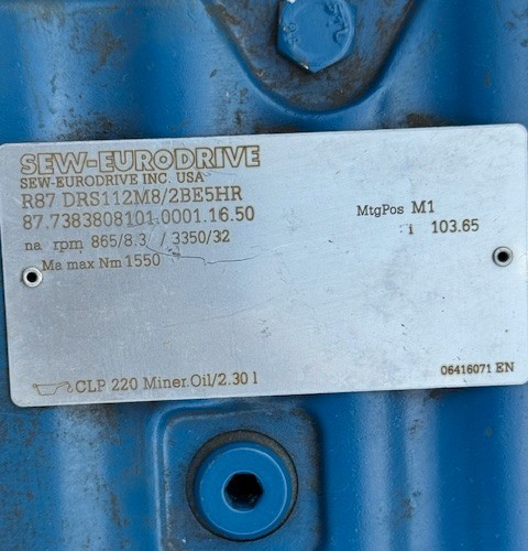 SEW-EURODRIVE GEAR MOTOR WA23 MOD R87 DSR112M8/2BE5HR 865 TO 8 /3350 TO 32 RPM