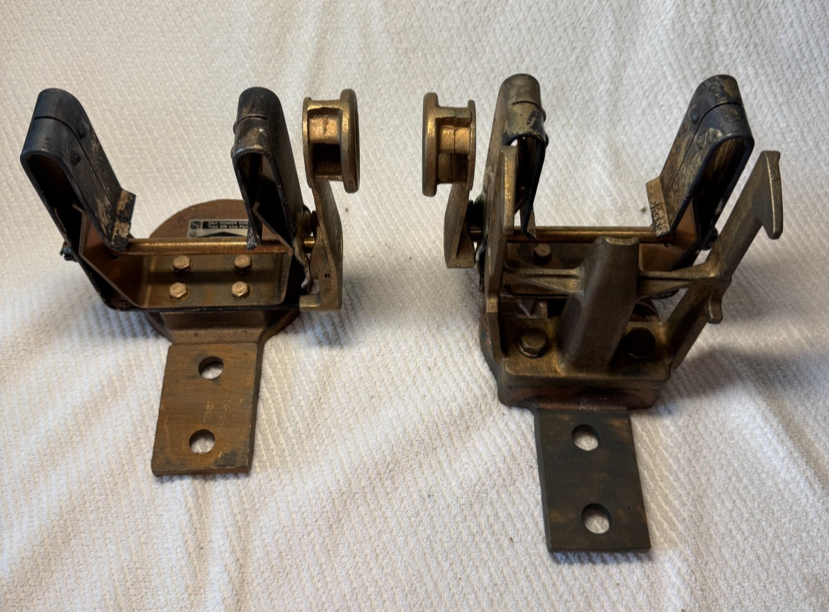 S&C SM-5 4" LOCKING POWER FUSE CLIP ASSEMBLY ZZ7 5/15KV SINGLE BARREL  # 87509R2