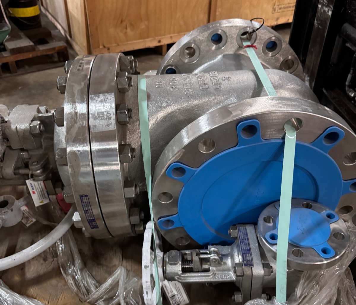 Used 10" 300 RF GATE VALVE 316 SS BODY W MTR'S 2YM1 NEWAY MODEL 10G3RG12-6-GRA-ULE1