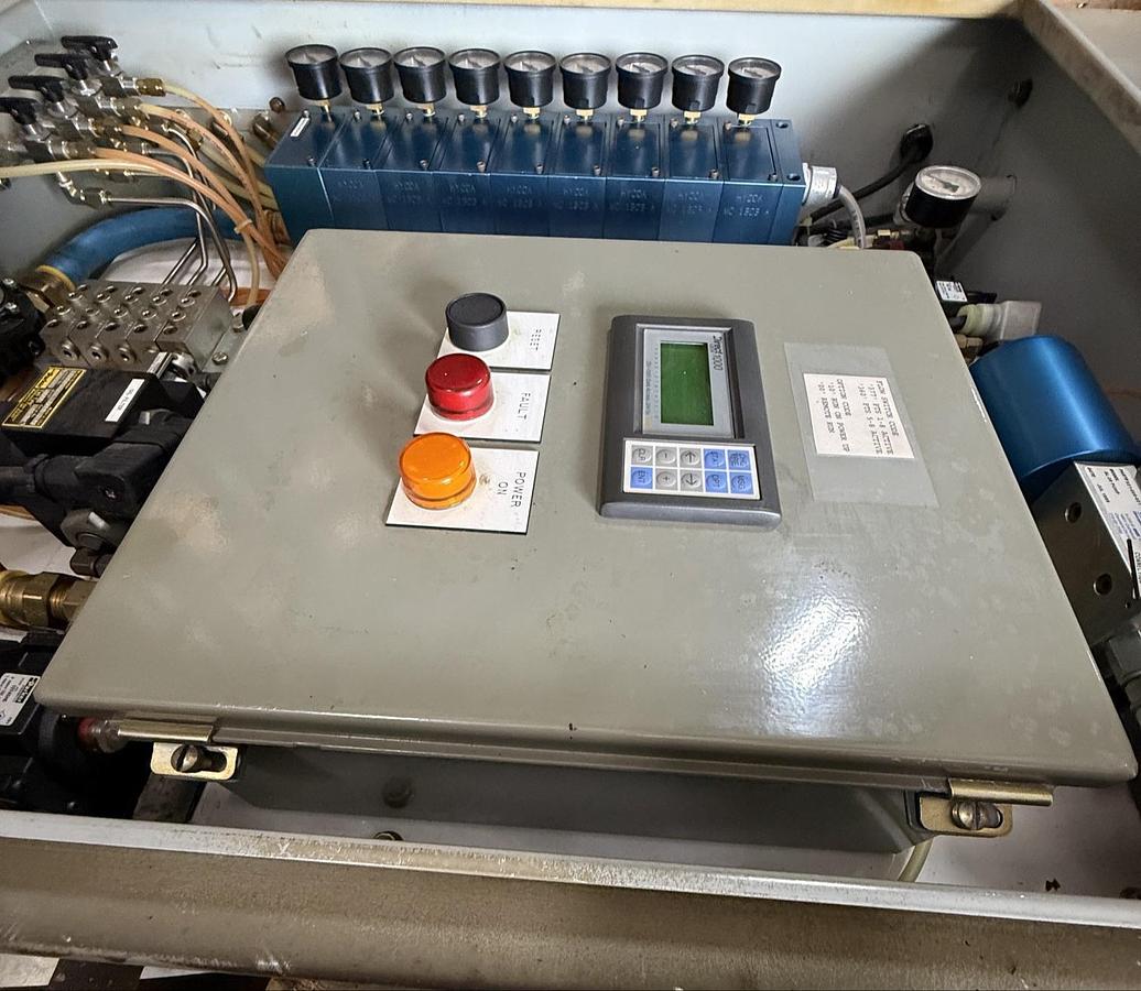 Refurbished HYCOA AIR/OIL LUBRICATION UNIT A0-100 8-POINT MODEL C99-12776