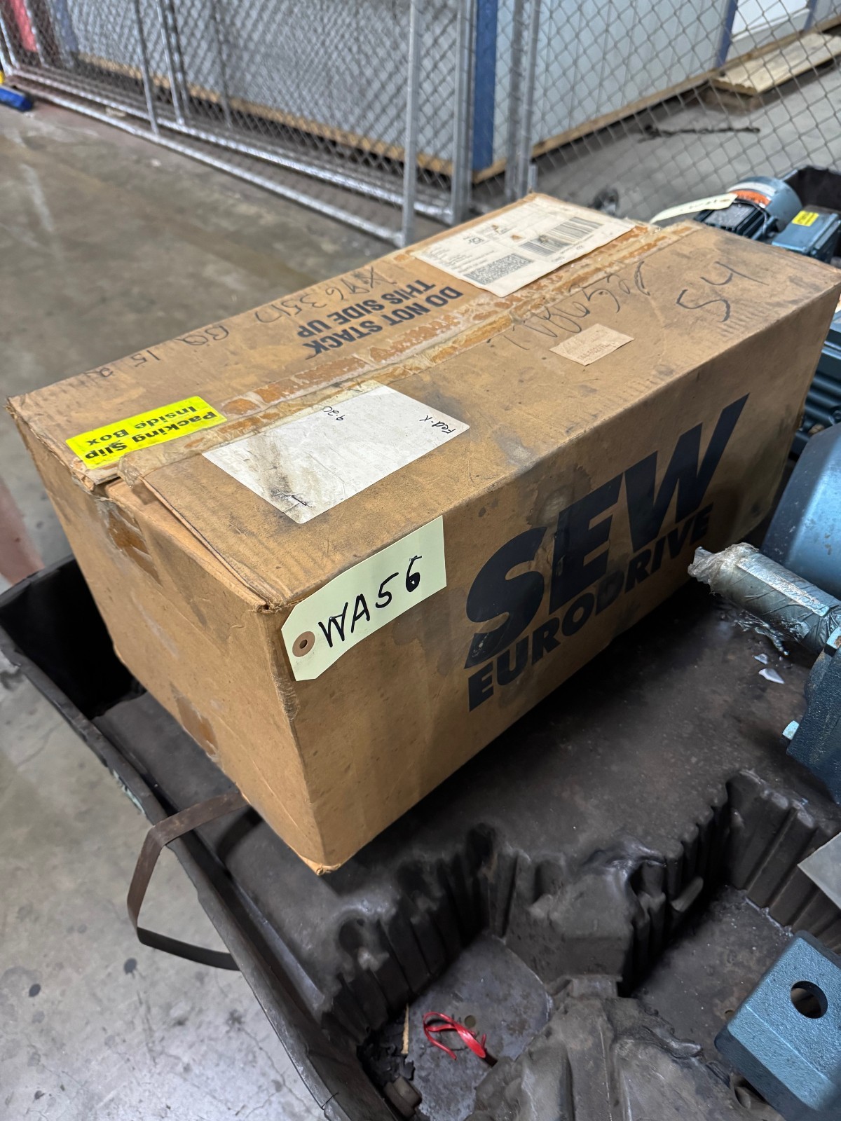 SEW-EURODRIVE GEAR MOTOR WA56 47 58 MOD K37DRS71S6BE05HR 1100 TO 13 RPM  .33 HP