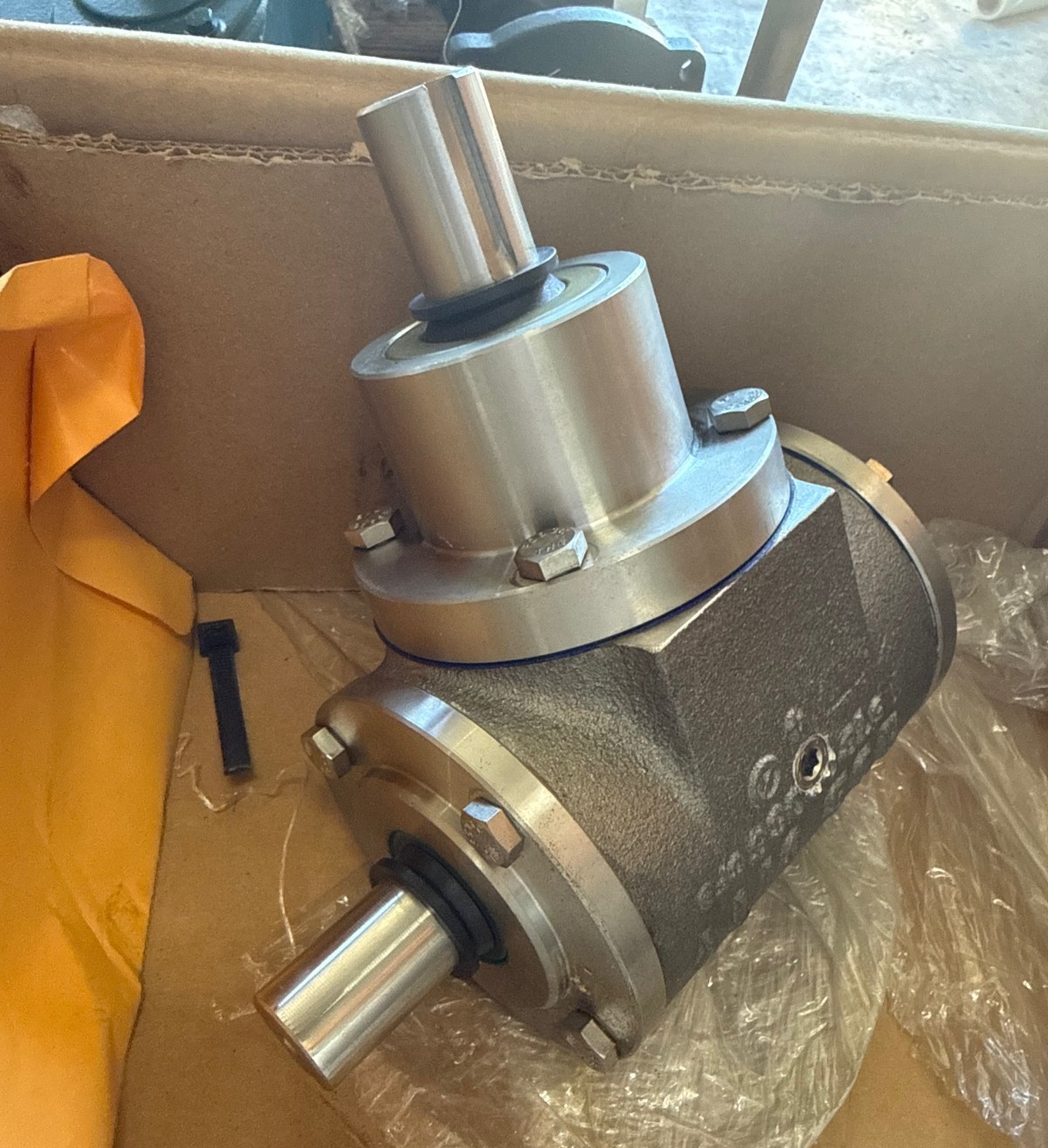 HUB CITY GEAR REDUCER 1XRJ MODEL 11  0221-11629 1-1 RATIO STYLE C ST