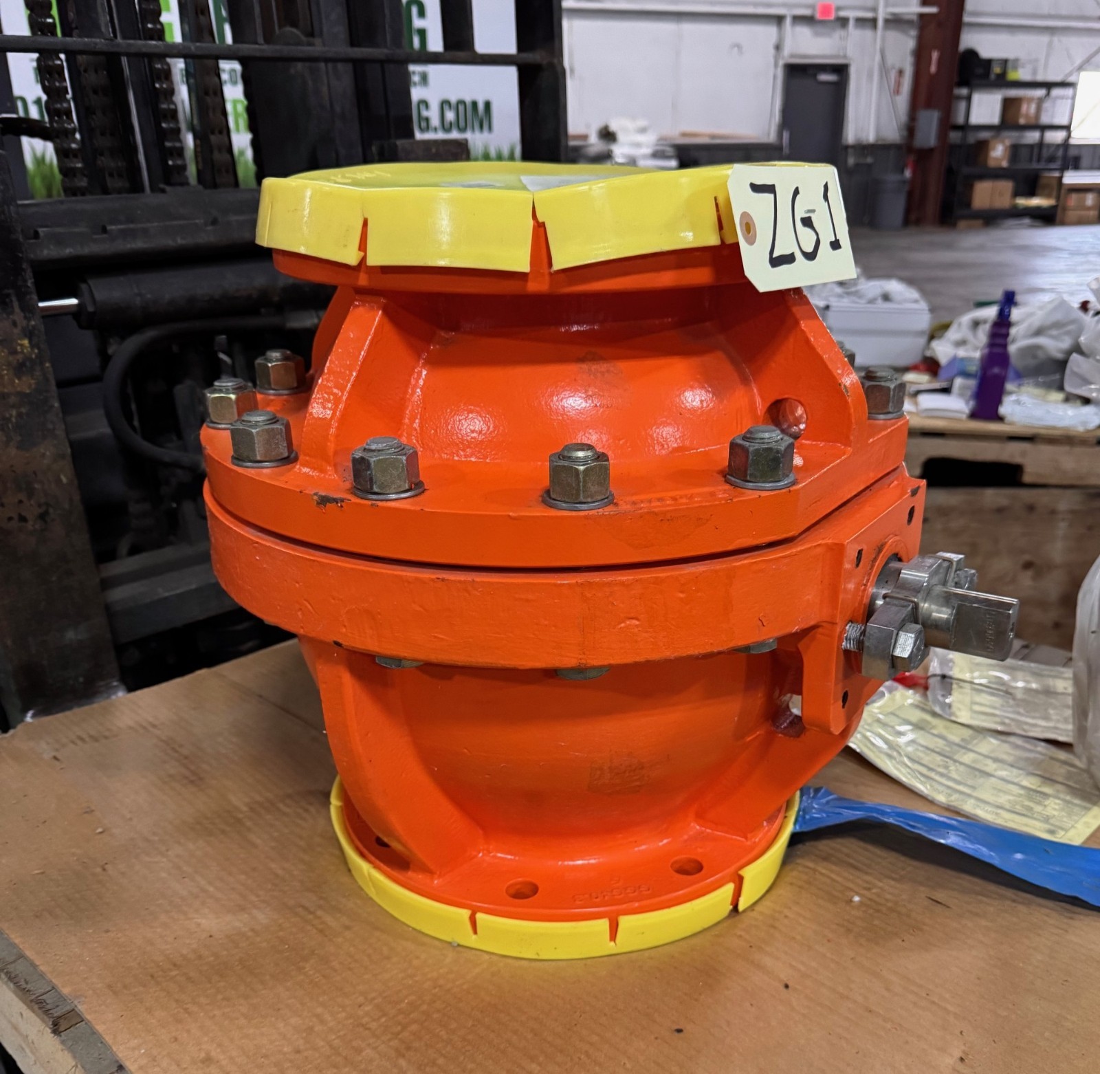 XOMOX 8" 150 RF FP PFA LINED BALL VALVE ZG1 CAT R202 EN J51049/ST/PFA W GEAR OP