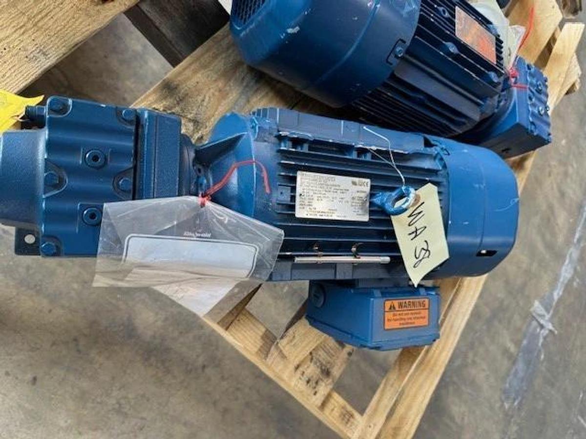 SEW-EURODRIVE GEAR MOTOR WA38 MOD R37DRN100L4/BE5HR/ASB4/TH 1758 - 347 RPM 5 HP