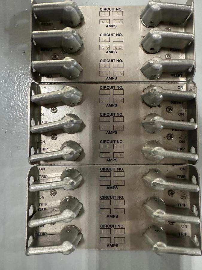Appleton EXPLOSION PROOF BREAKER PANEL V64 ALPNC12C12M1 50 AMP 120/208V 3PL 3 P