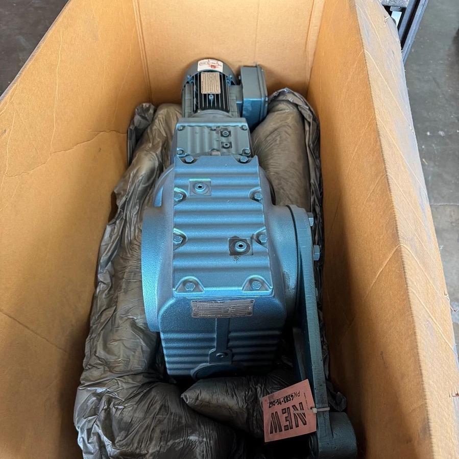 SEW-EURODRIVE GEAR MOTOR NN1 1HP MOD DFT80N /SA87TR57DT80N4 1700 RPM IN 6.7 OUT