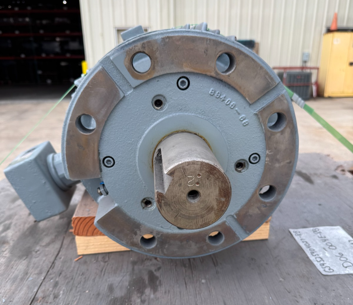 RELIANCE MOTOR DOUBLE SHAFTED GG1 3.6HP 5MAF13898GT-NG-MOD 725 RPM 230/460V