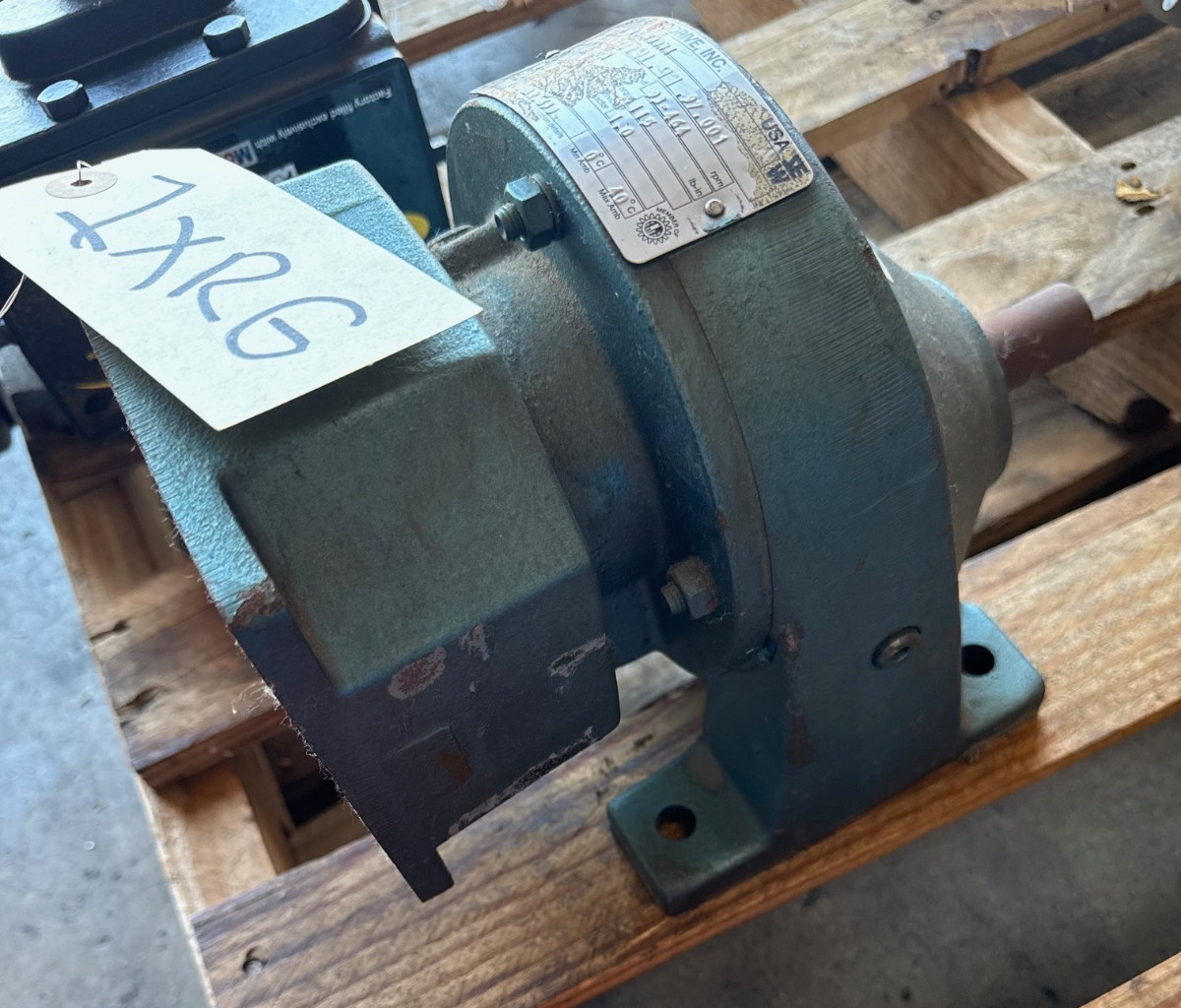 SEW-EURODRIV GEAR REDUCER 1XRG MOD RX61/D160T80N4 415-2074 TO 93-464 RPM TORQUE