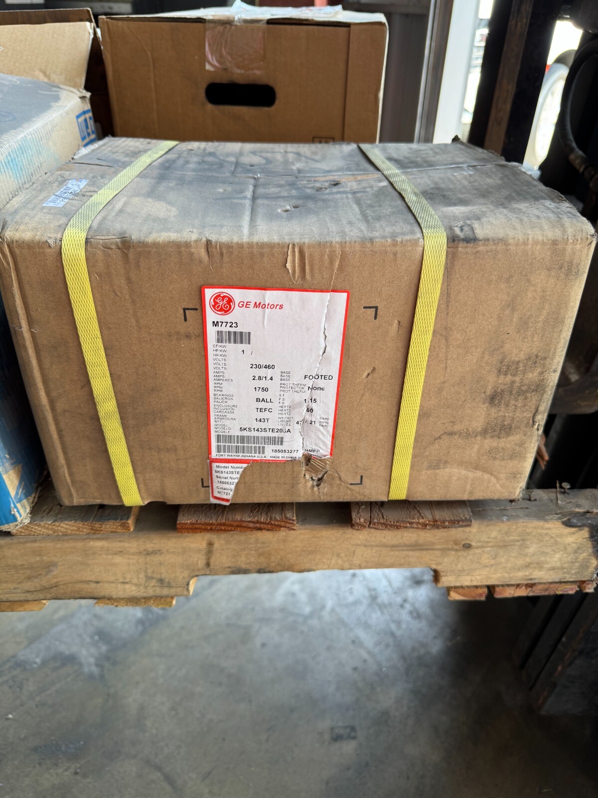 GE MOTOR C7 1HP 5KS143STE205A 1750 RPM 208-230/460 V 2.8 1.4 AMP 3 PH  FR 143T